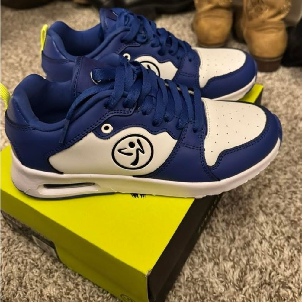 New Zumba Athletic Shoes Size 7